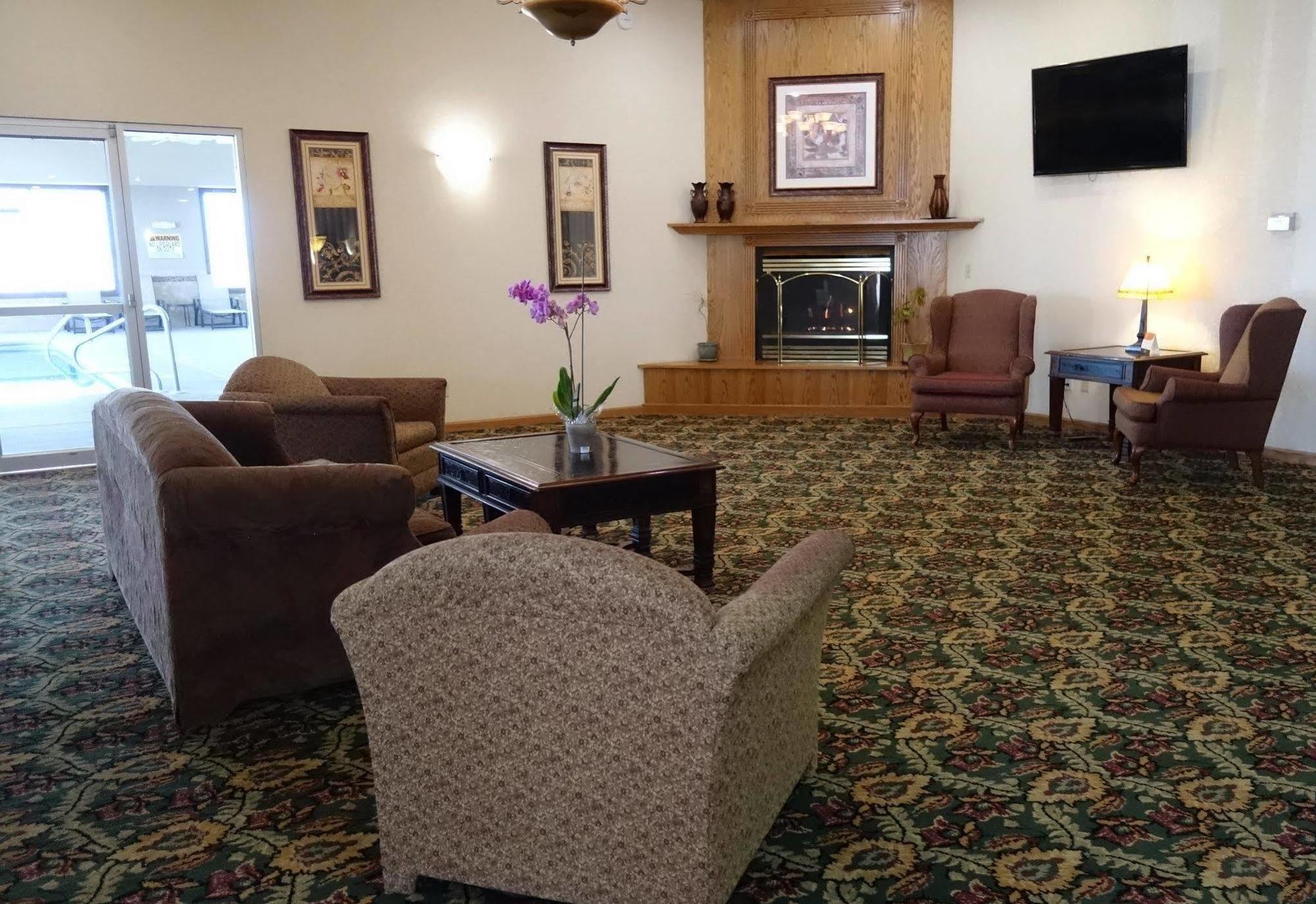 Country Inn & Suites By Radisson, Sidney, Ne Exterior photo
